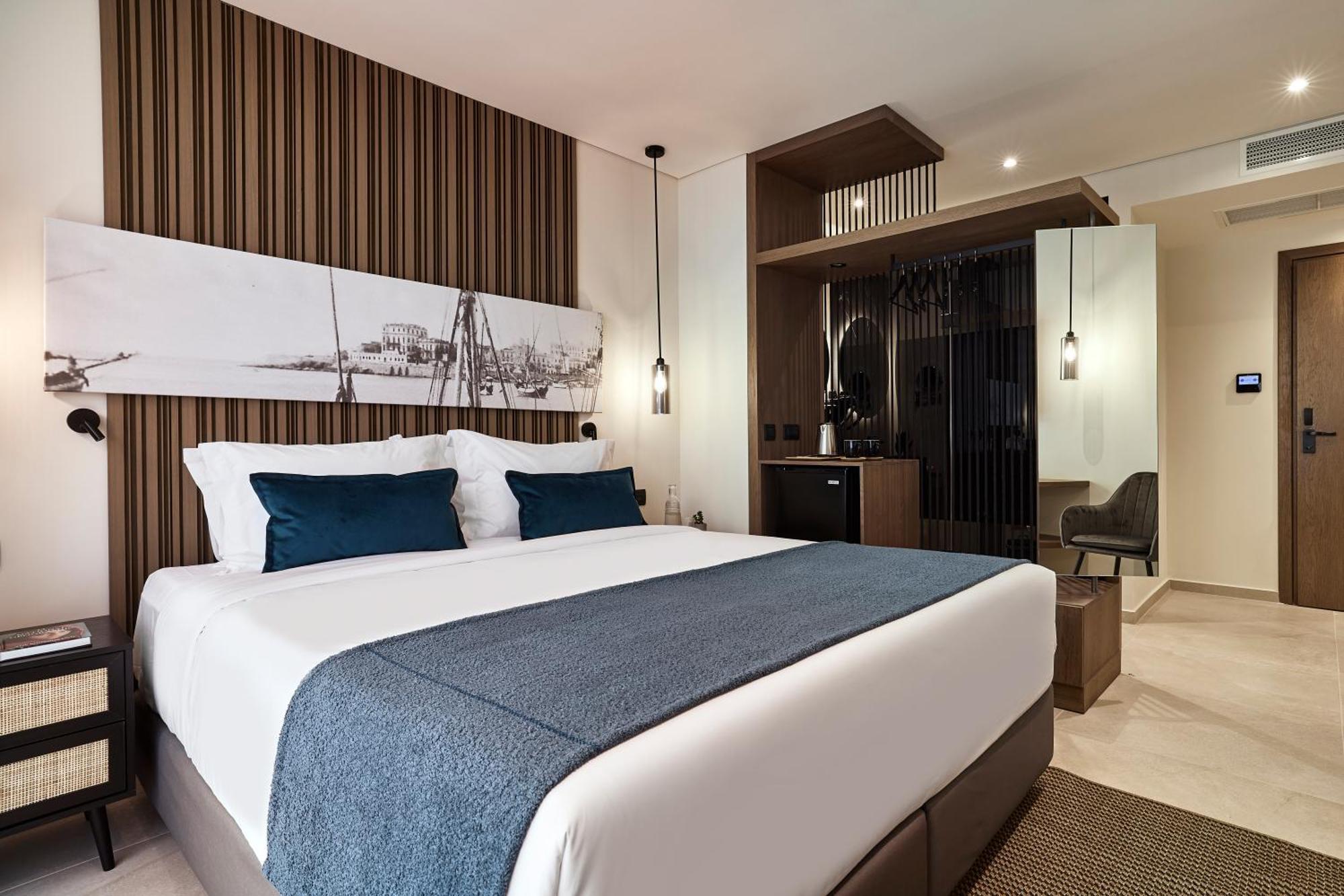 Athenarum Portus Life & Style 4*